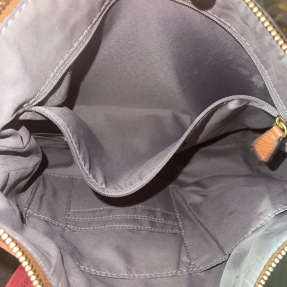 SOLD!✅Fossil purse - Picture 2 of 3